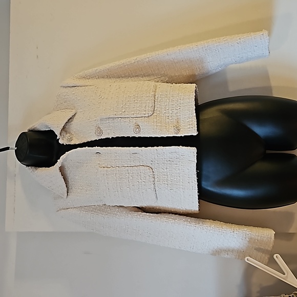 Chic H & M White Tweed Cropped Jacket - Picture 6 of 9